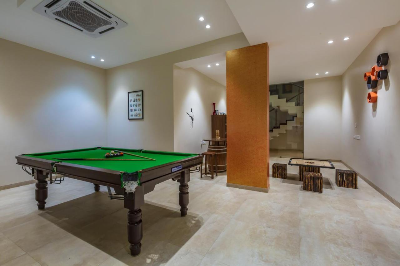 Saffronstays Aspen, Lonavala - Luxury Pool Villa With Games And Tv Room Near Bhushi Dam 외부 사진